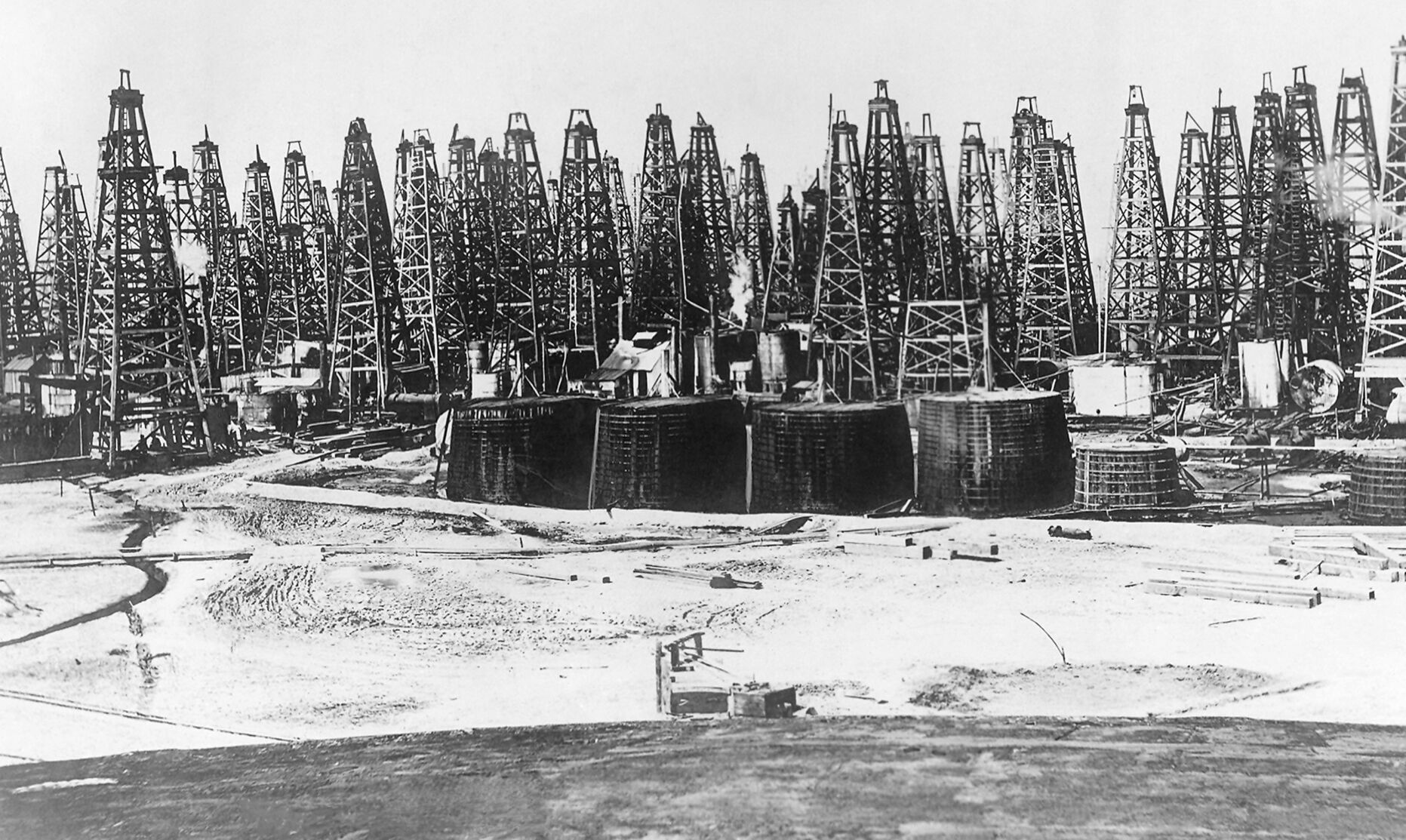 1901: Spindletop Oil Field